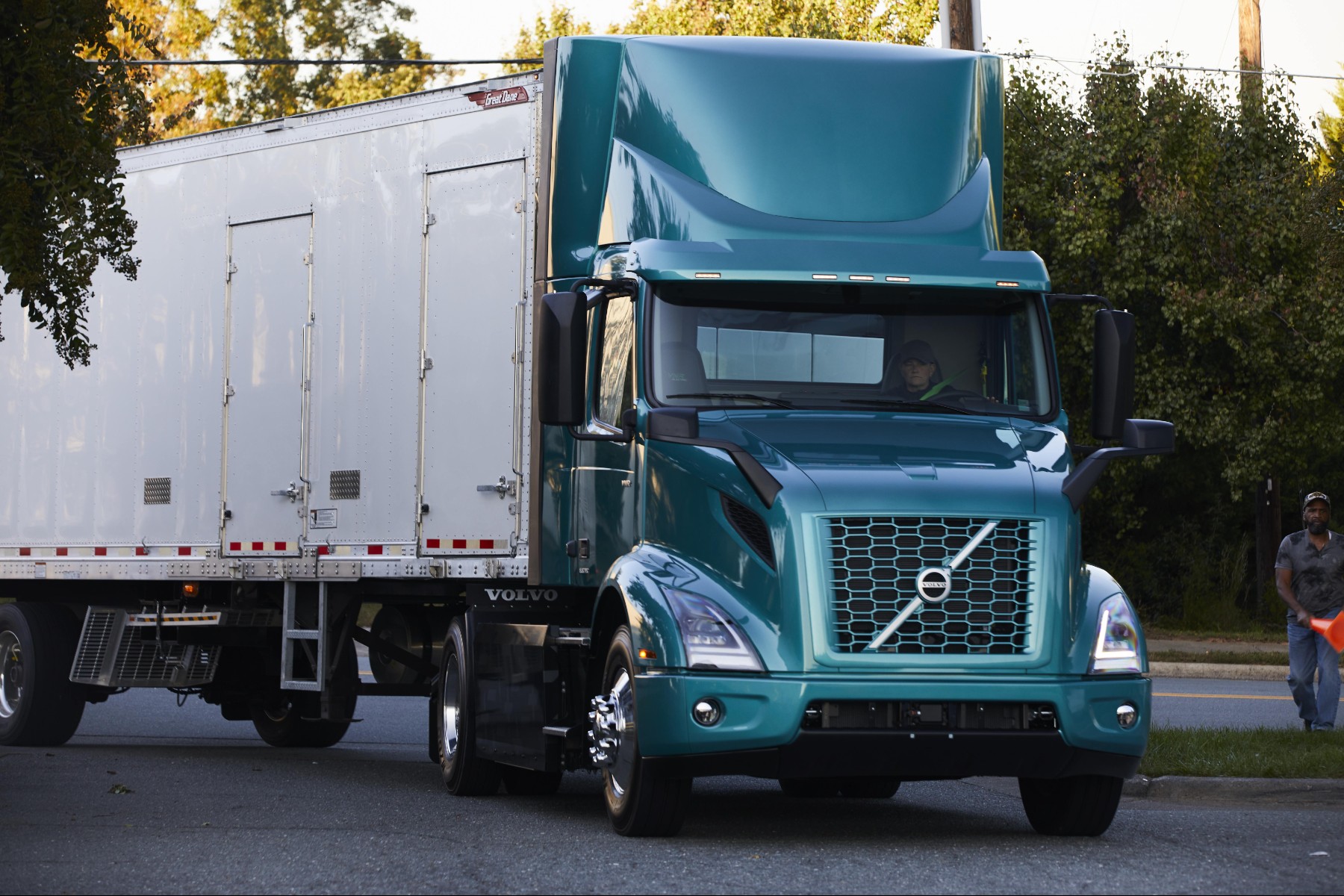 Zero-emission trucking corridor from Canada to Mexico