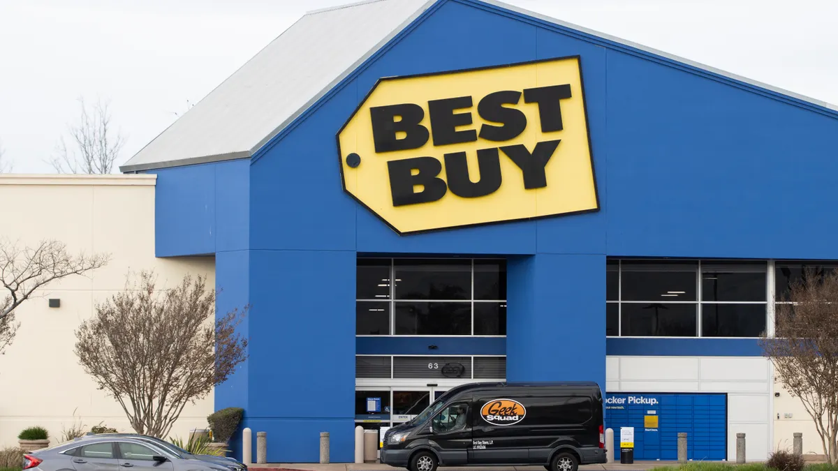 Best Buy emphasizes expert support with AI shopping assistant