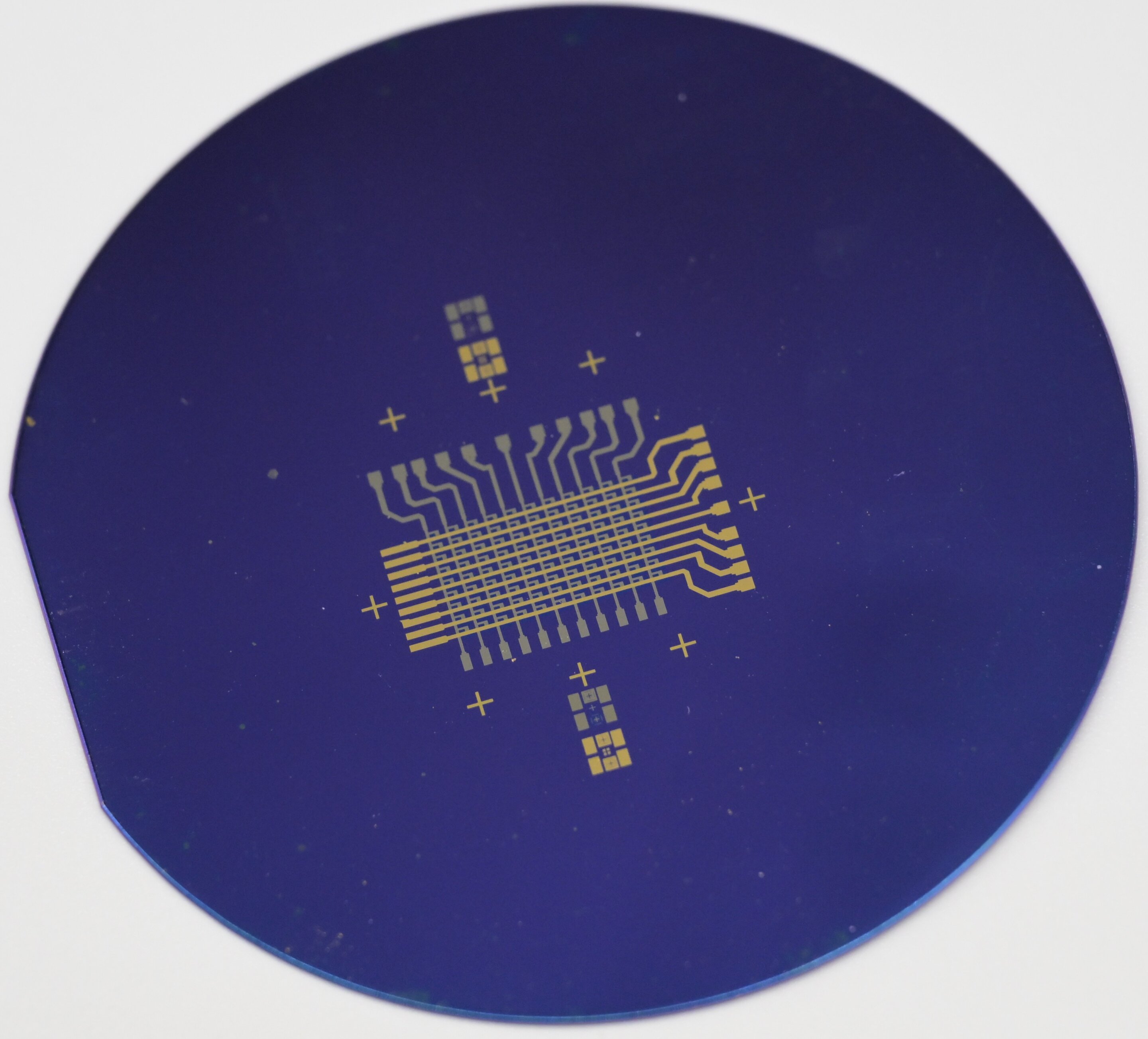 Ferroelectric material that's stable at near-atomic thickness reveals new route to low-power electronics