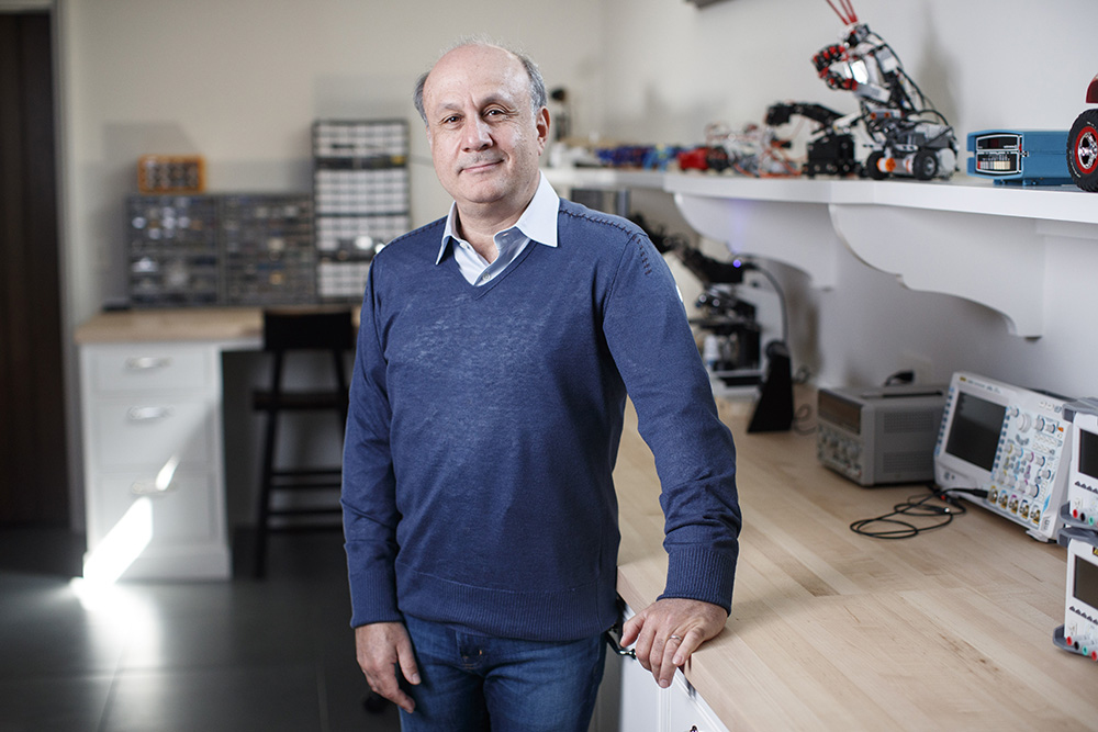 MIT welcomes David Siegel SM ’86, PhD ’91 as its next Innovation Fellow