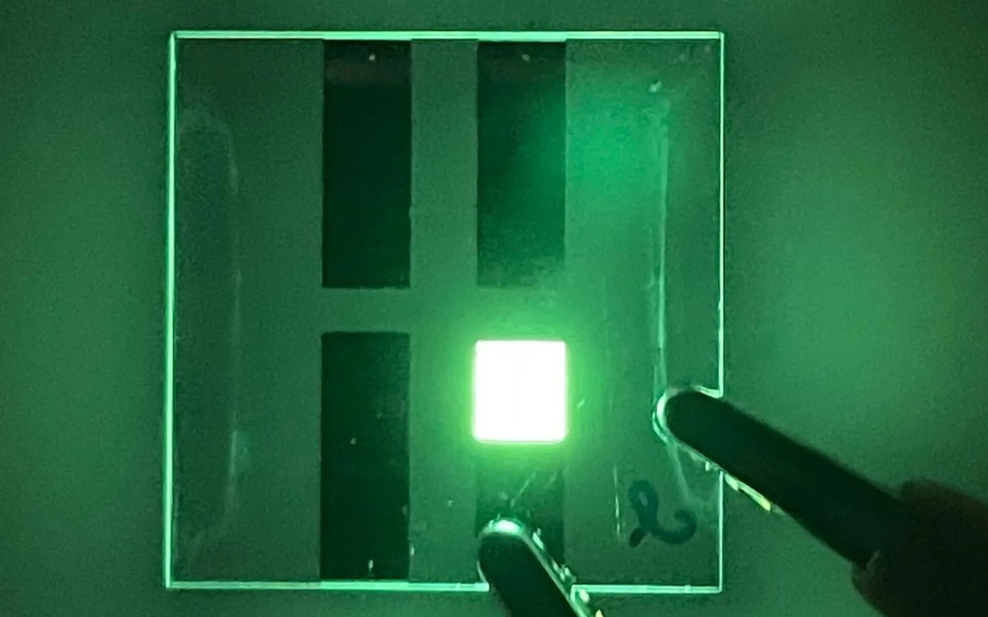 Tiny OLED pixels can be manufactured like microchips using chemical-resistant polymers