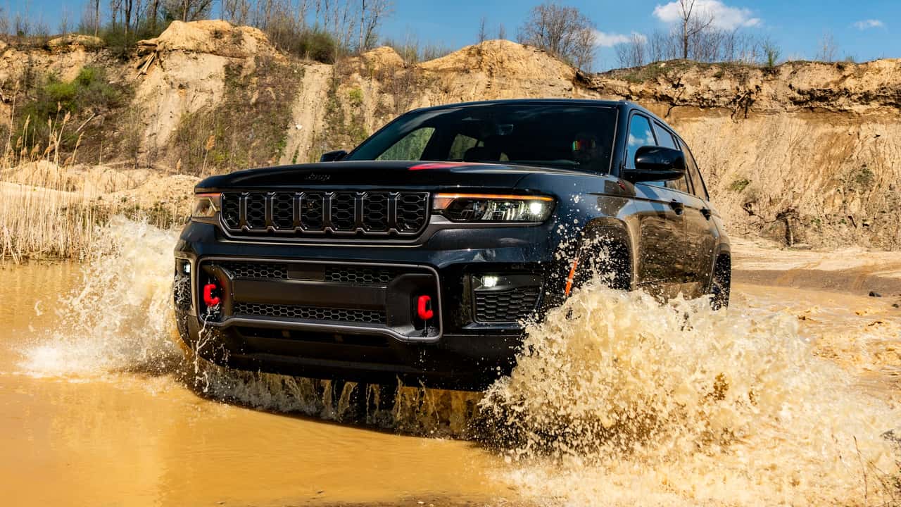 The Jeep Grand Cherokee Could Finally Get the Hurricane Inline-Six