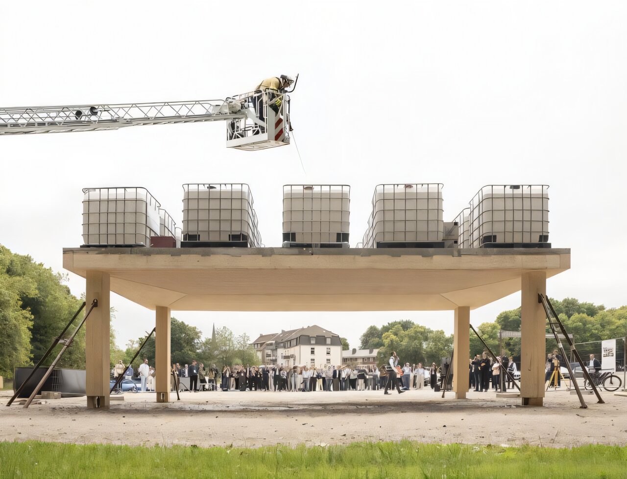 As compact as reinforced concrete, but more sustainable: Wood-based floor slab passes load test