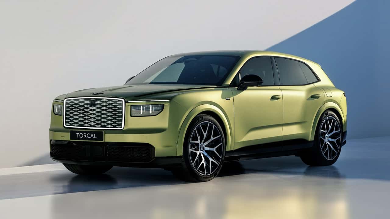 Bentley Abandons 2030 EV Deadline, Keeps Gas Engines Alive