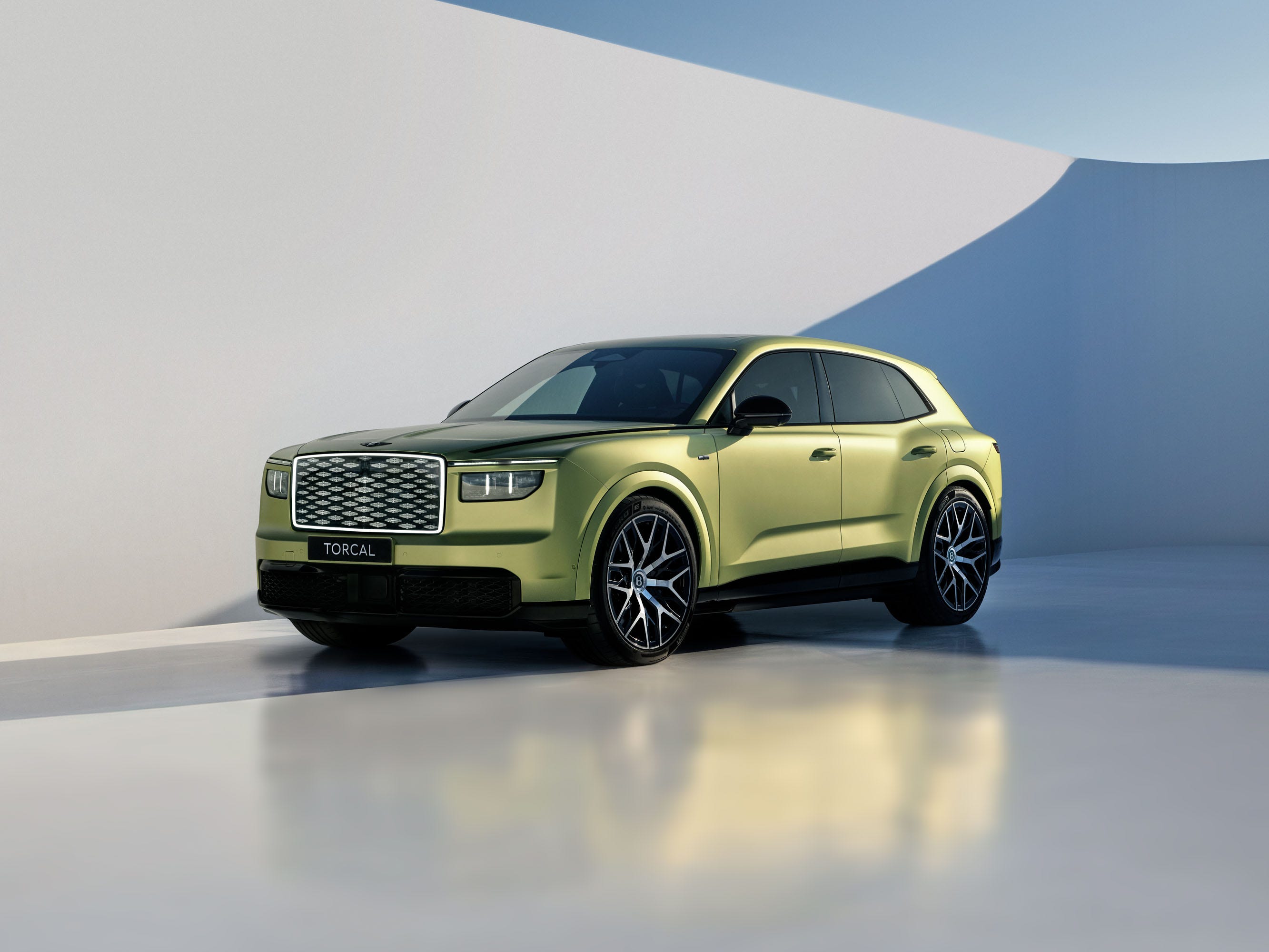 2028 Bentley Torcal Is a Boldly Styled EV SUV for Wealthy Folks