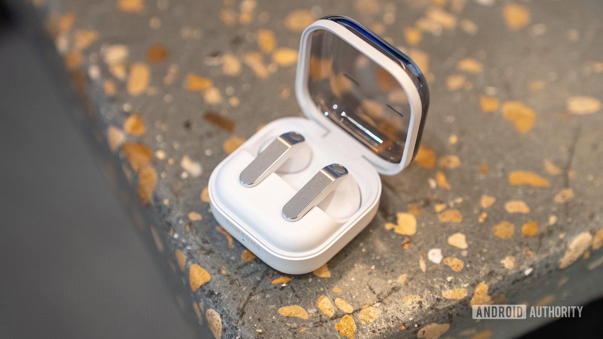Samsung’s clip-on Galaxy Buds On renders surface in major new leak