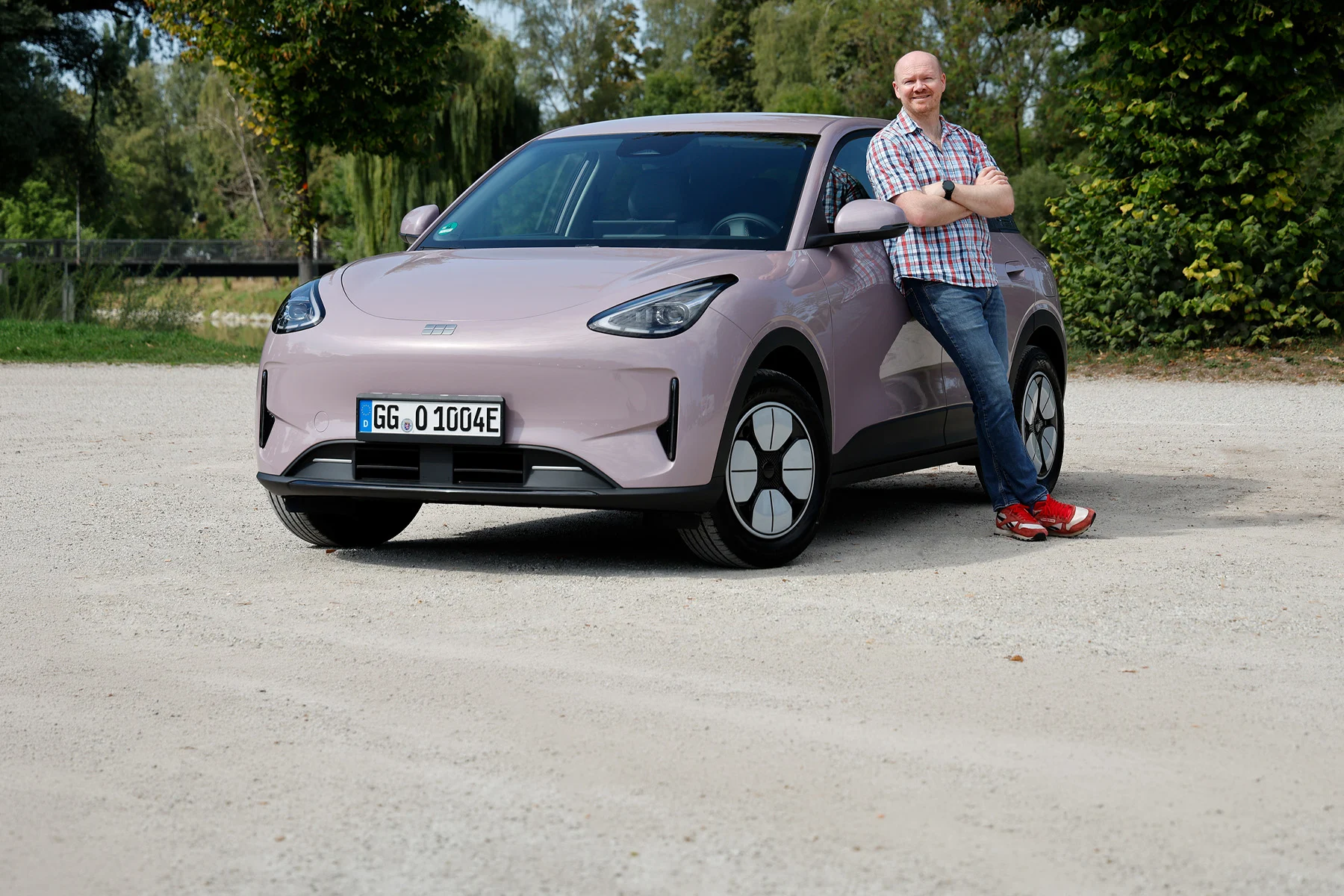 First drive in the Geely E2: an agile compact BEV with RWD and C-segment space