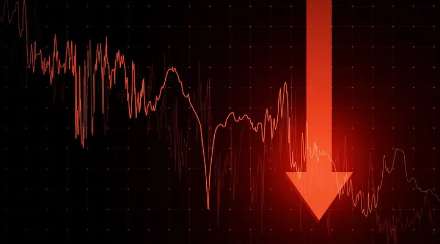 Crypto Market Crash Deepens as Bond Yields and Oil Prices Surge