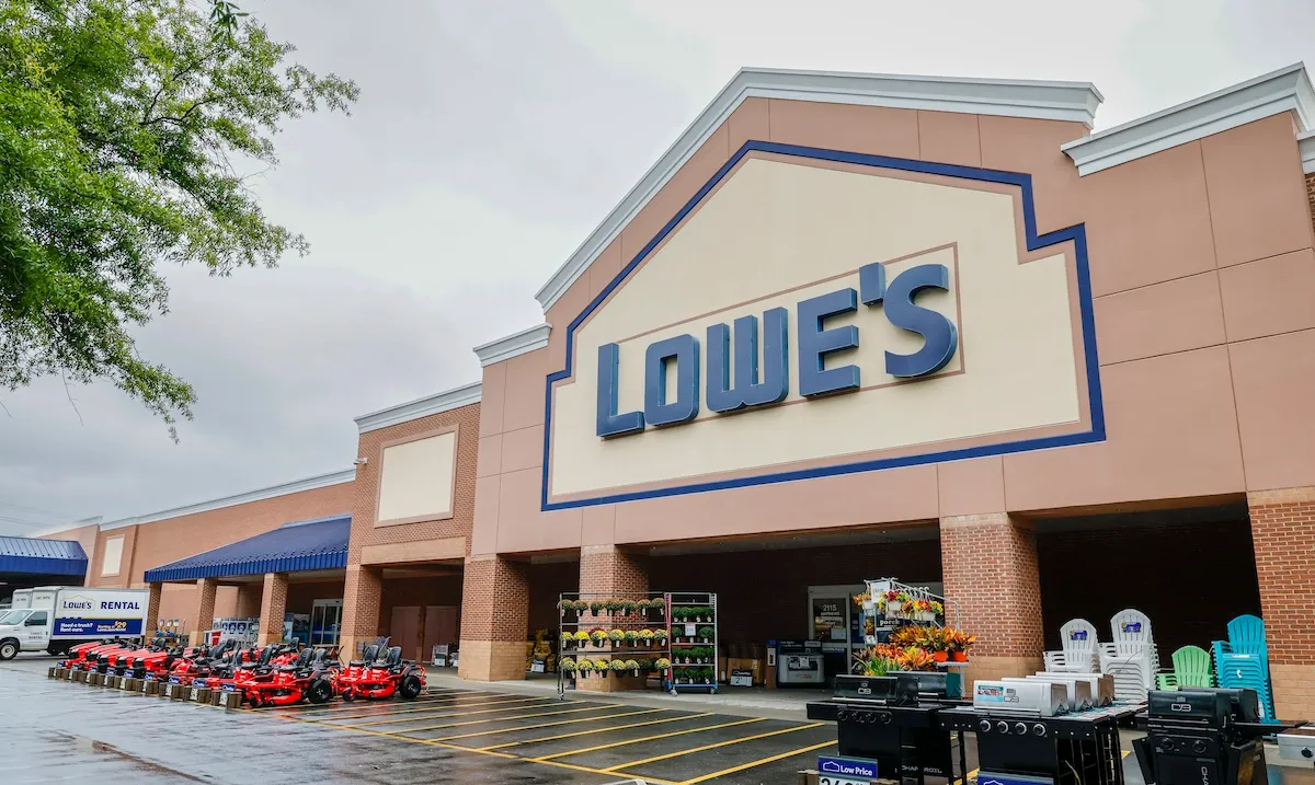 Lowe’s Tests 20-Minute Drone Delivery With DoorDash and Alphabet’s Wing