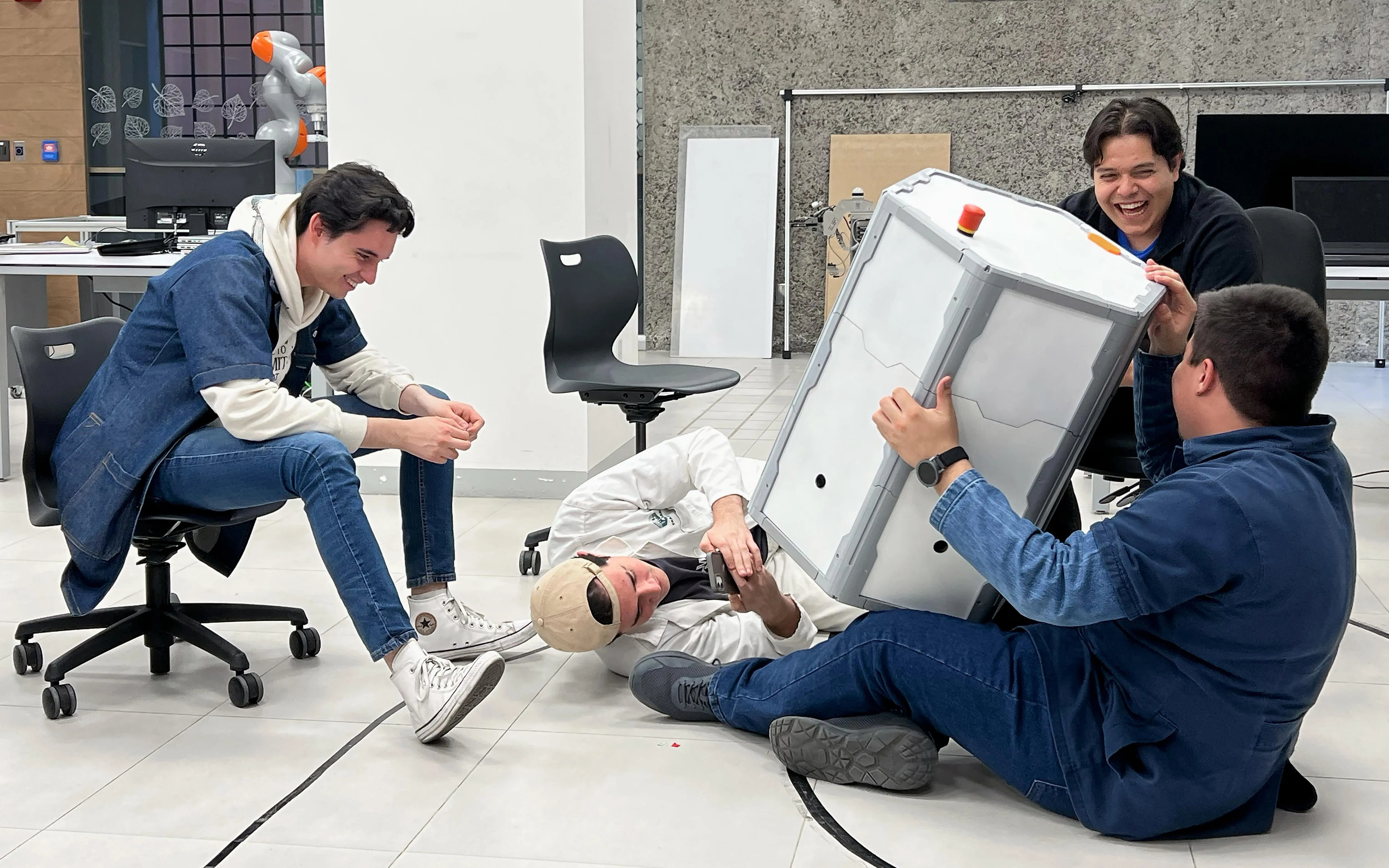 Mexican EPICS in IEEE Team Builds Portable Educational Platform
