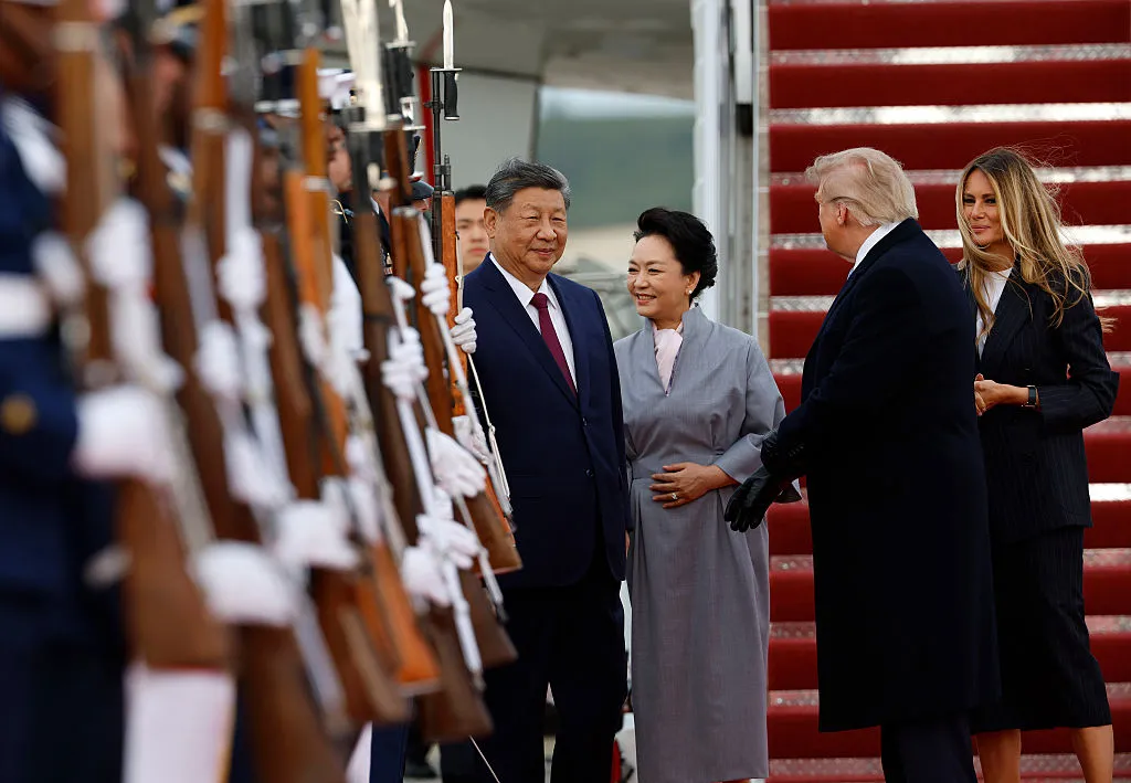 The Mall Brand T-shirt Melania Trump Wore While  Welcoming China’s Head of State