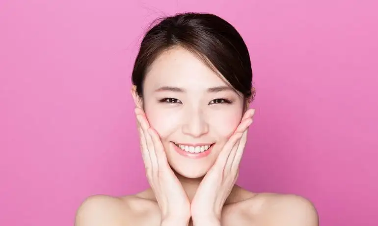 Chinese Beauty Accessory Sales Surge Across the United States