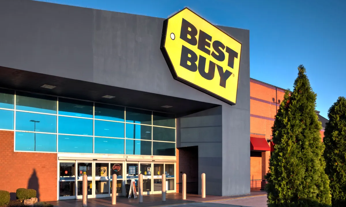 Best Buy Uses AI to Stop Passing Customers Around