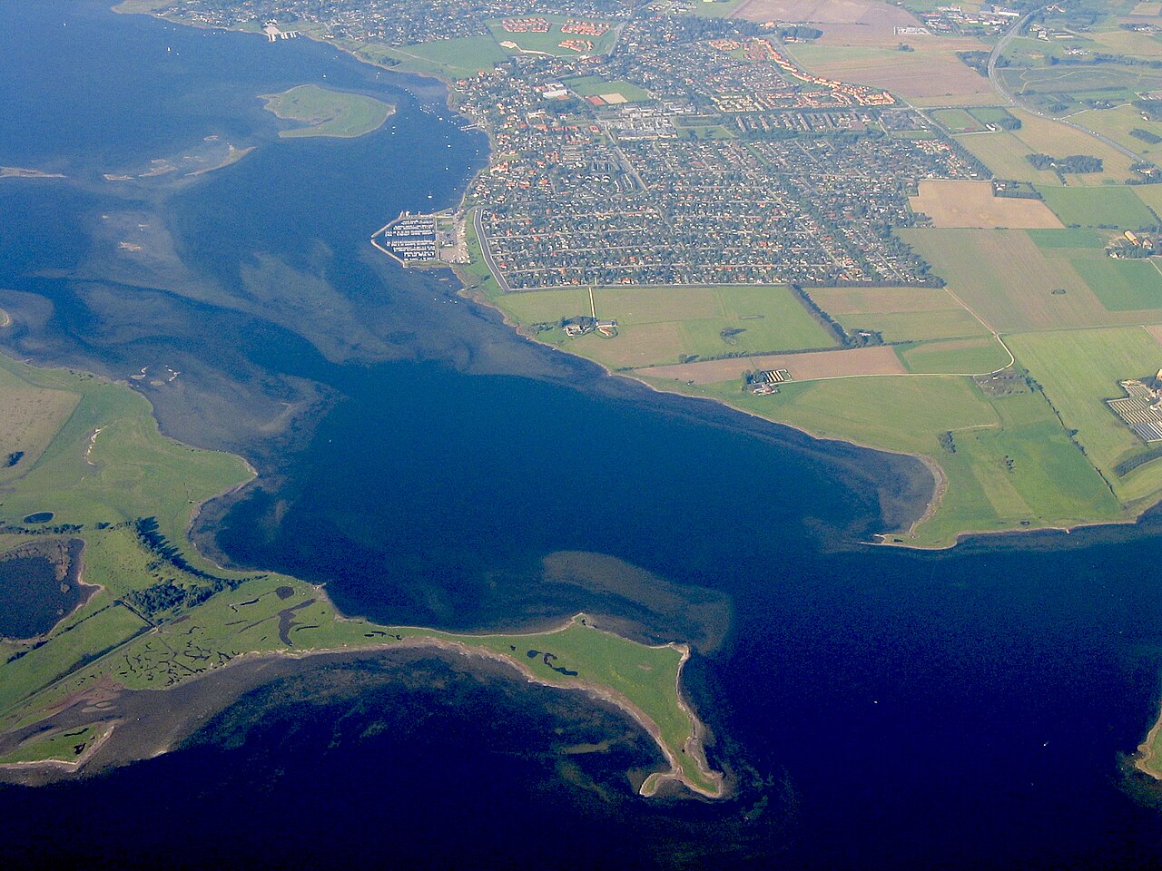 Denmark takes first steps toward marine floating PV