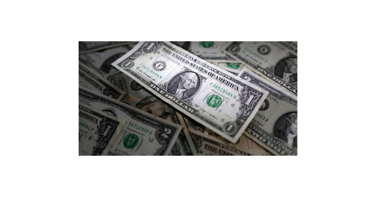 Dollar slips but set for weekly gain on Fed bets; yen rallies