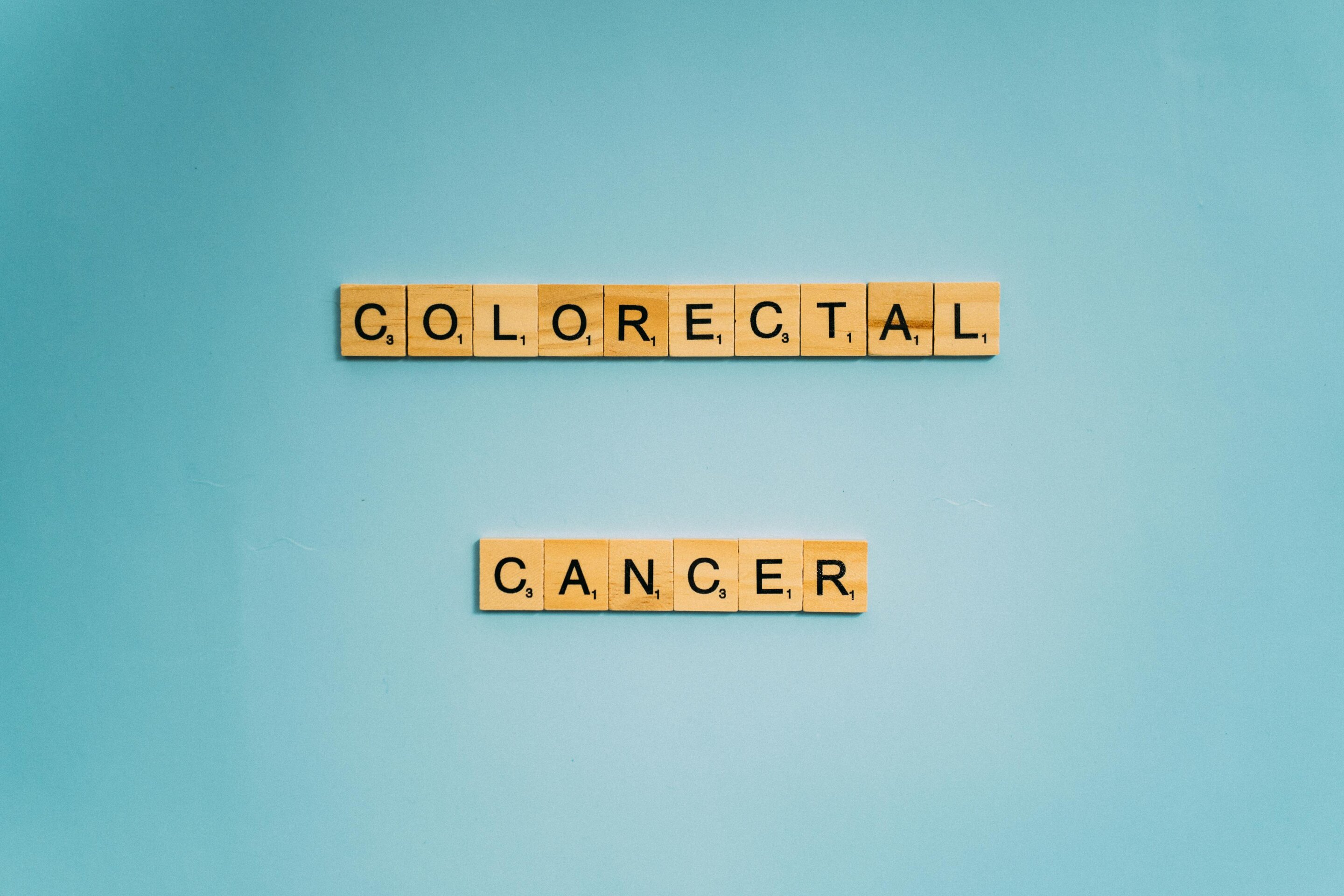 Metastatic colorectal cancer is more advanced in younger patients than in older ones, but they survive longer