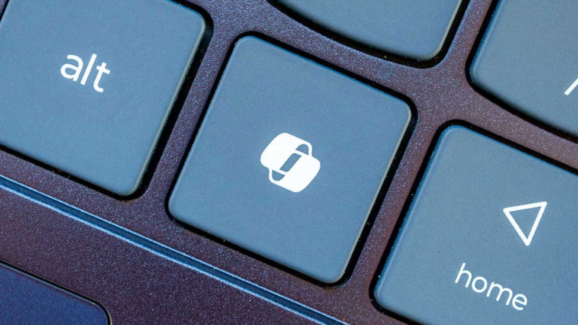 The new Microsoft Copilot talks to Office—and keeps working after you leave