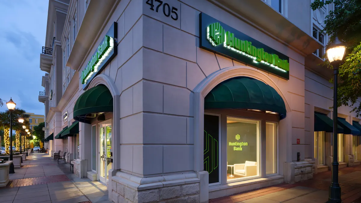 Huntington unites marketing, digital in a push for growth