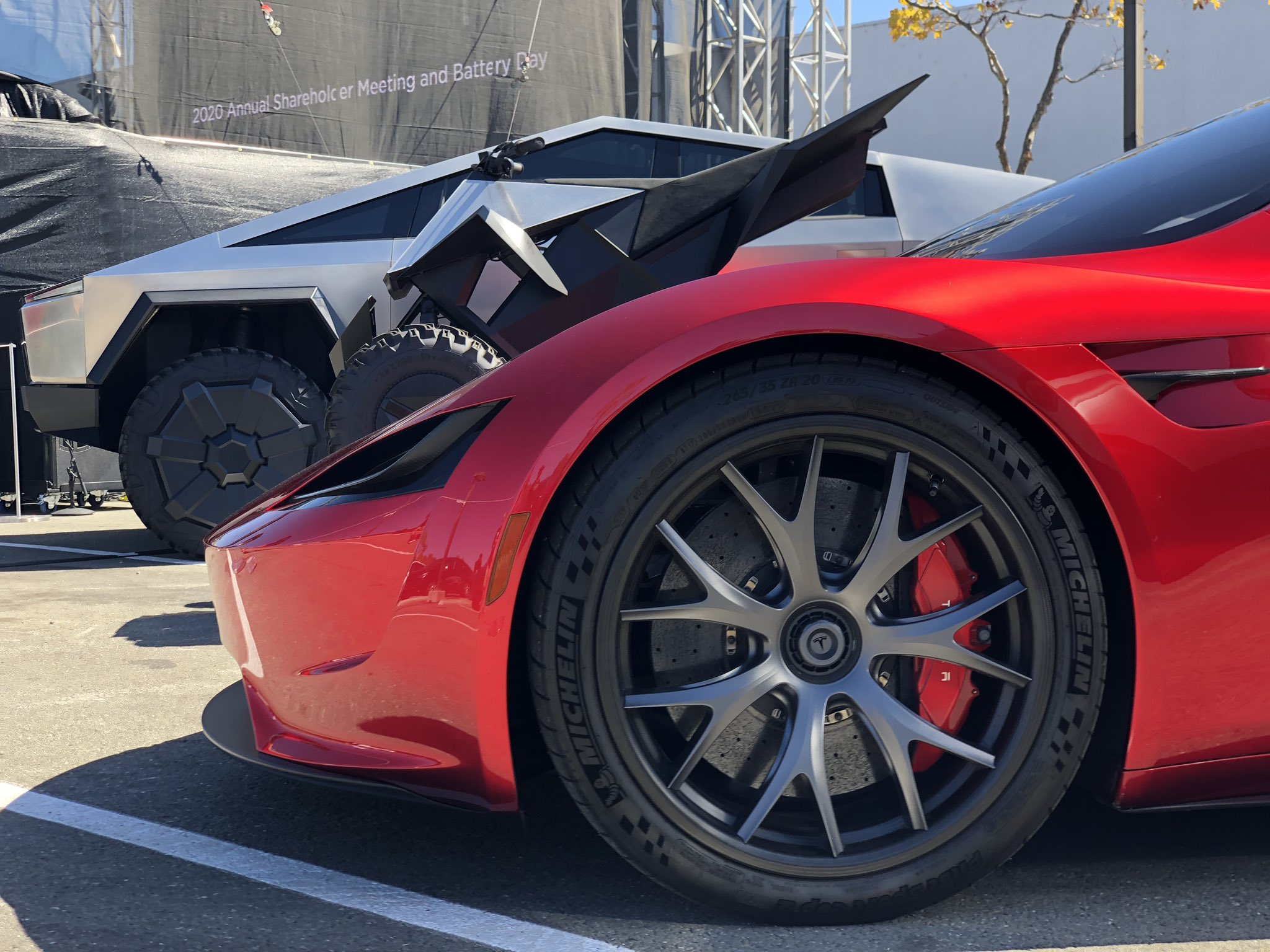 Tesla’s surprise Roadster video hints the 2017 design is gone