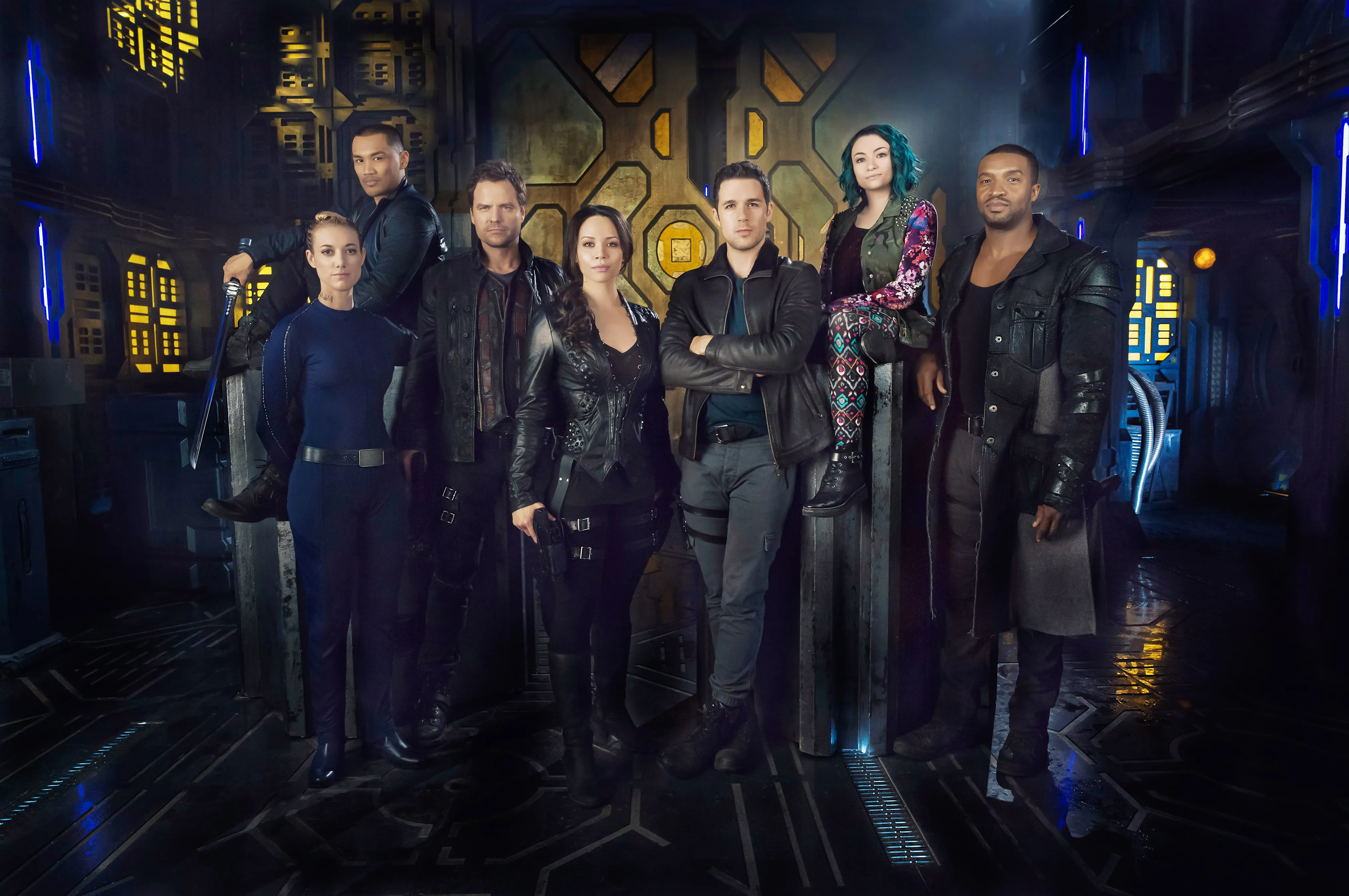 Apple's Smartest Sci-Fi Series Is No Match For This Canceled Cult Classic With the Same Name