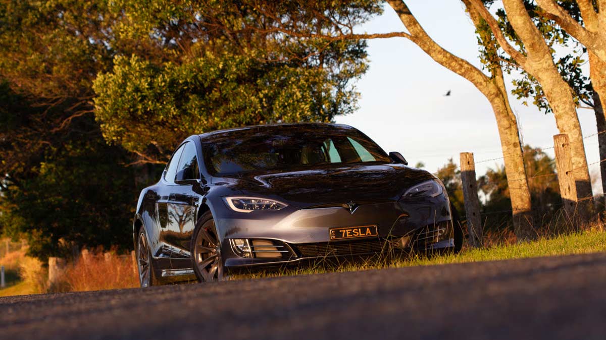 Australian Tesla driver clocks up 600,000 miles in Model S, with just one battery change and one change of brake pads