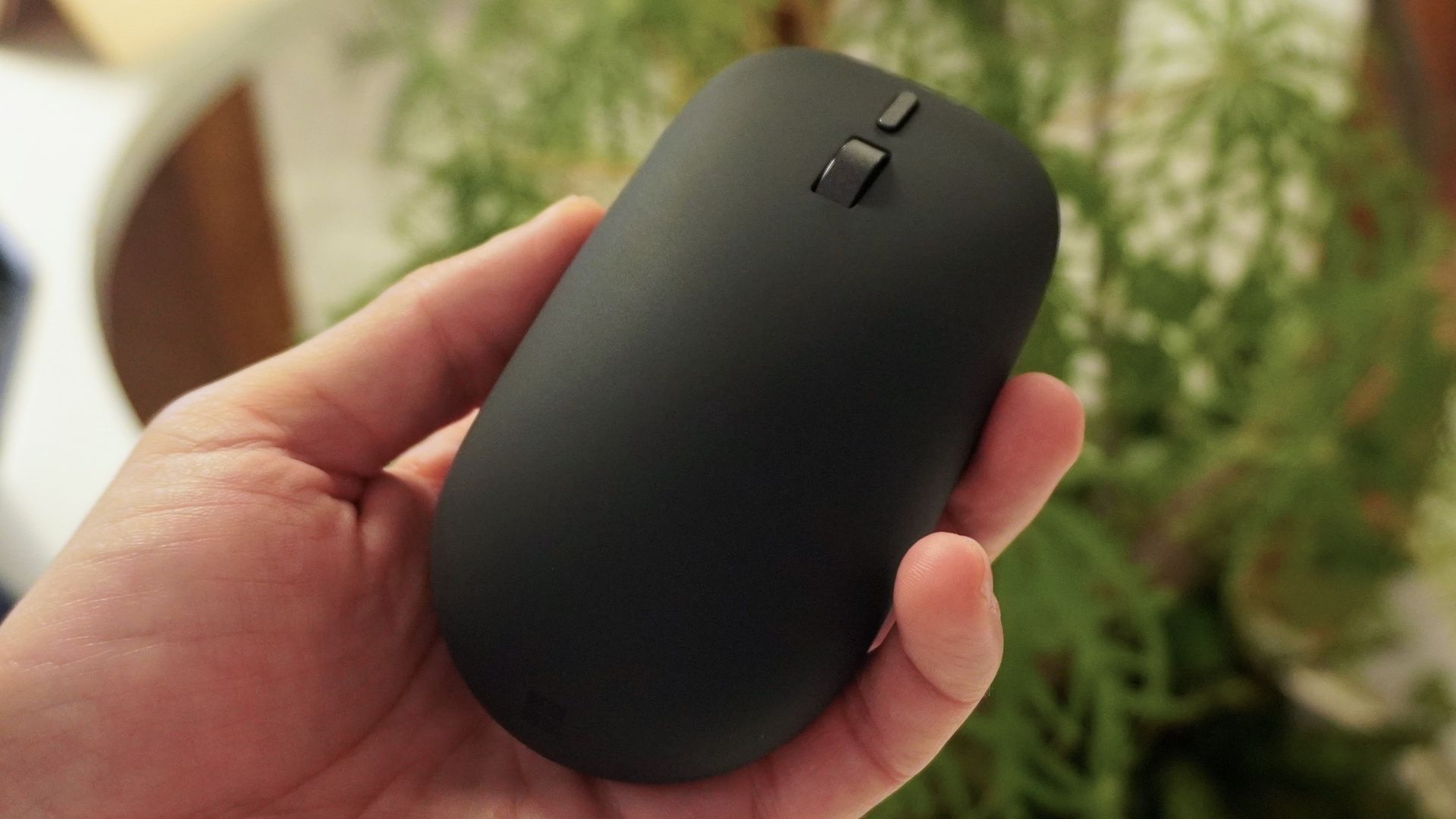 I tried Microsoft’s new haptic Surface Mouse — standard mice now feel completely broken to me