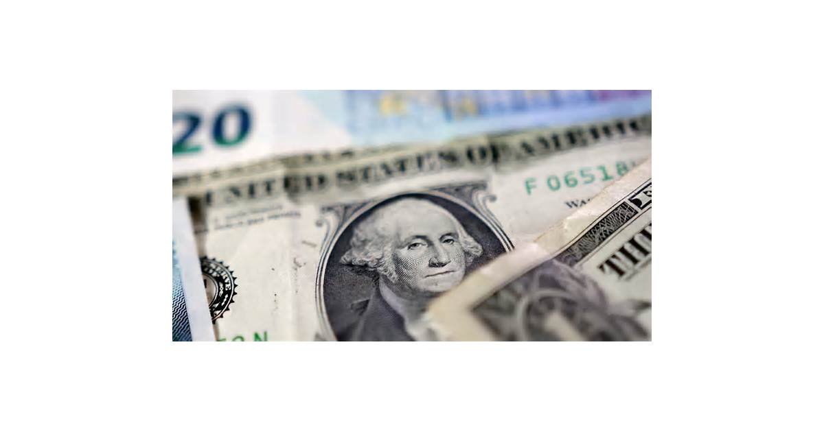 Hedge funds sour on basis trade as Treasury selloff continues