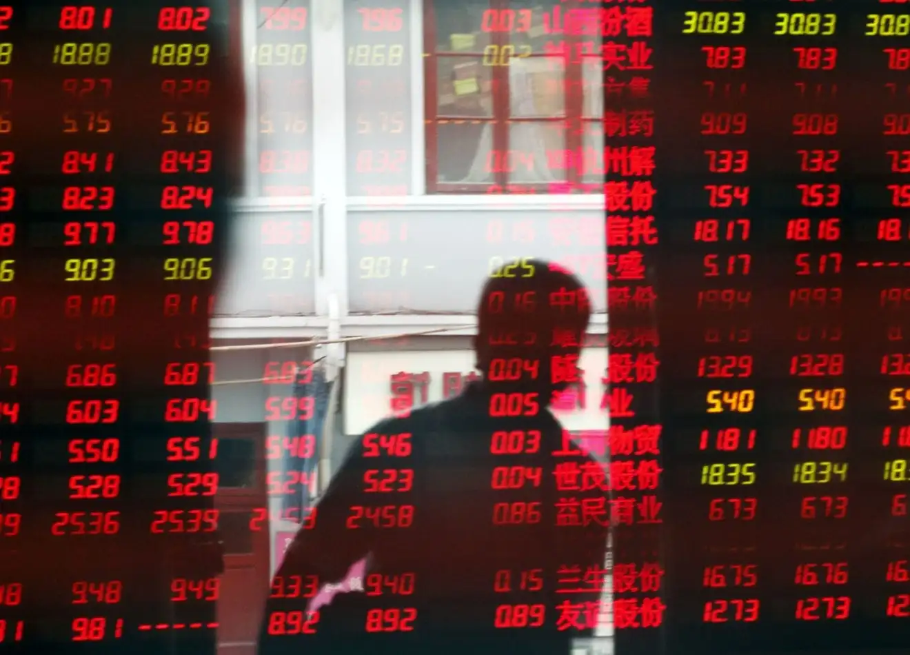 Tokyo Stocks Breach 70,000 as Tech Gains Drive Nikkei Rally