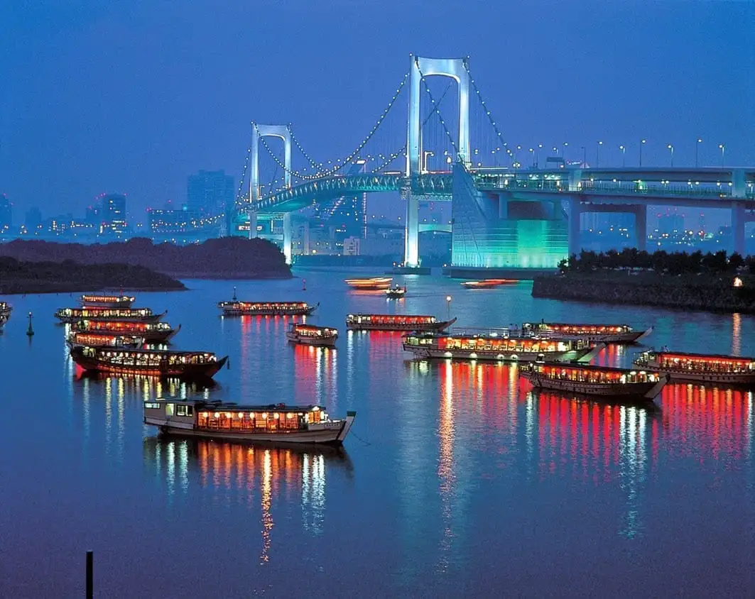Japan Service Sector Growth Cools to 51.3 in September as Orders Slow