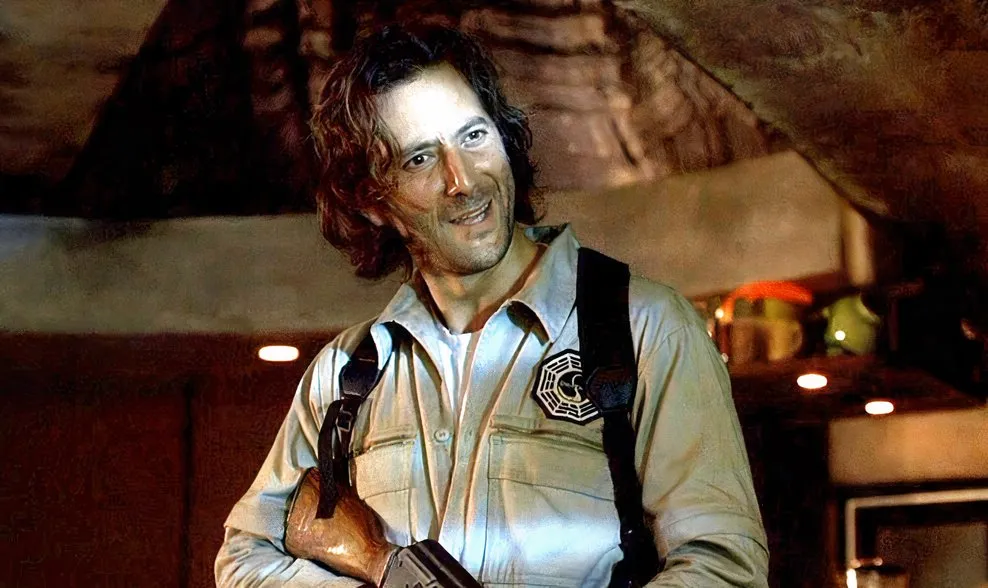 21 Years Ago, a Brilliant Sci-Fi Series Changed TV Forever With One Last-Minute Change