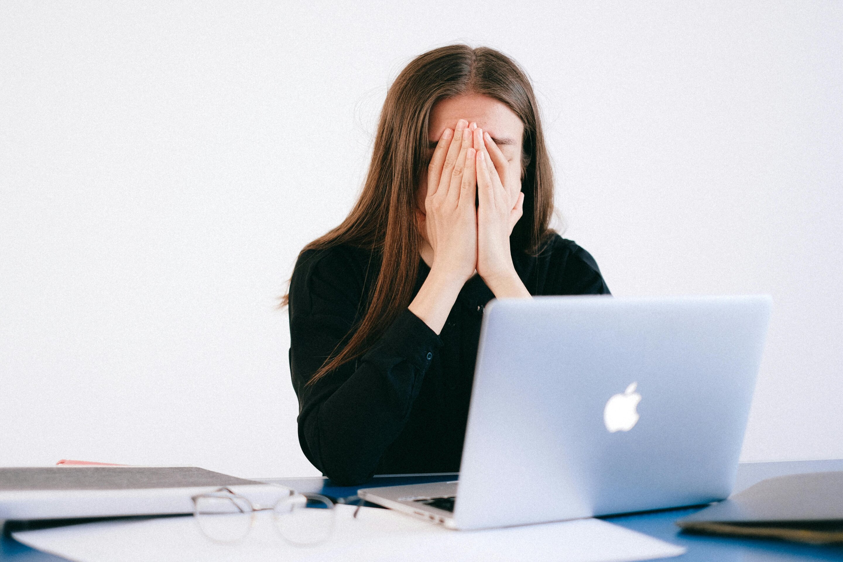 Tired now—or thinking faster? Both are linked to a harder time pushing through fatigue later