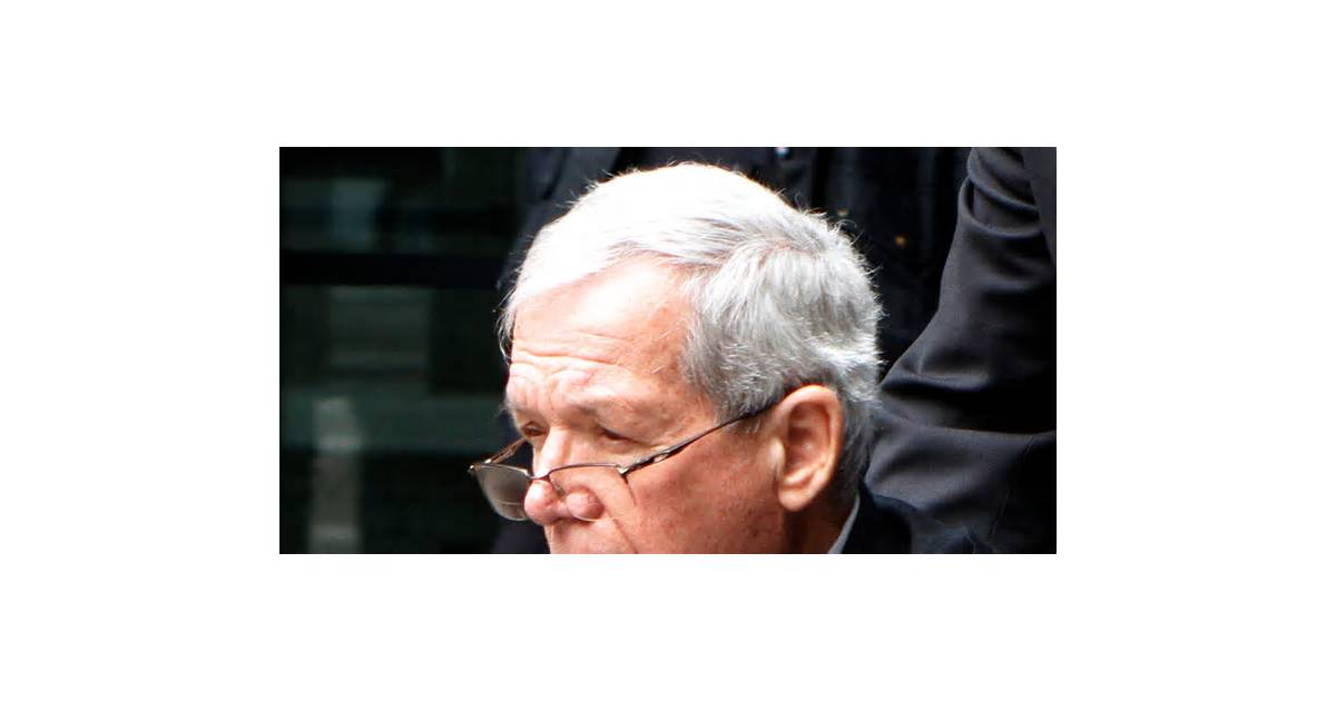 Dennis Hastert, former US House speaker and admitted child molester, dies at 84