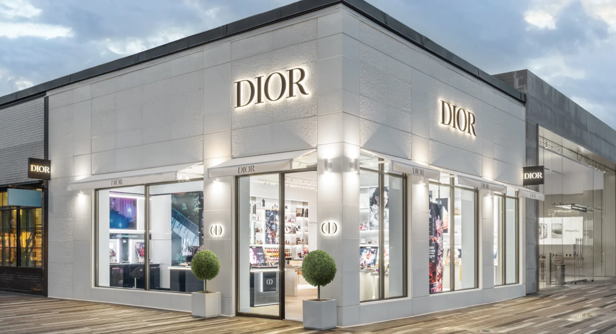 Christian Dior Parfums Opens New Discovery Beauty Boutique in Illinois