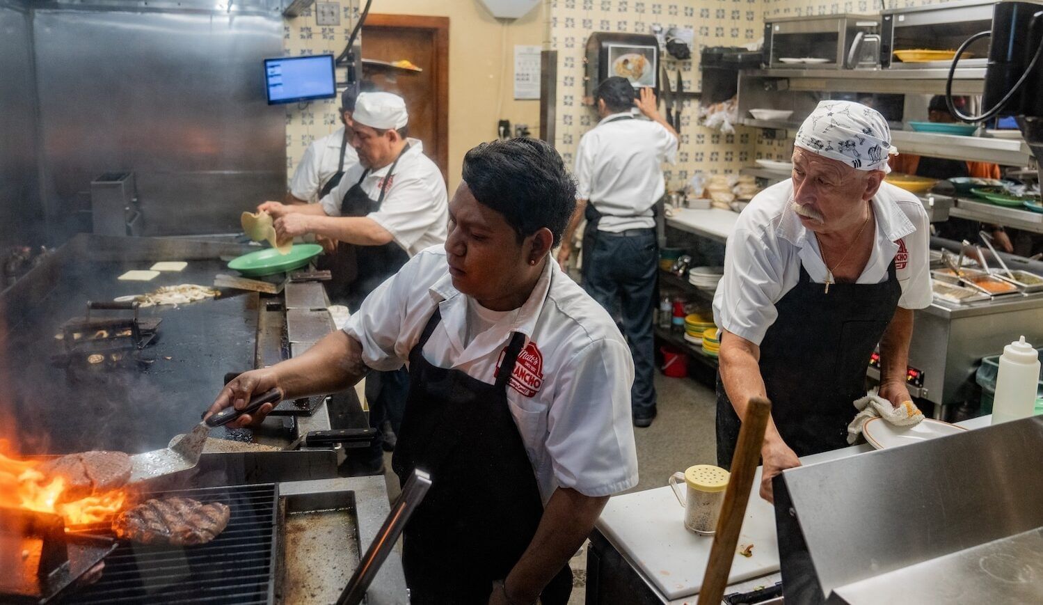 Gas stoves put restaurant cooks’ health at risk, new study finds