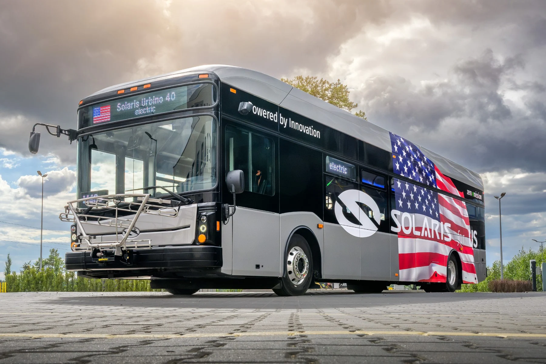 Solaris unveils Urbino 40 electric for North America