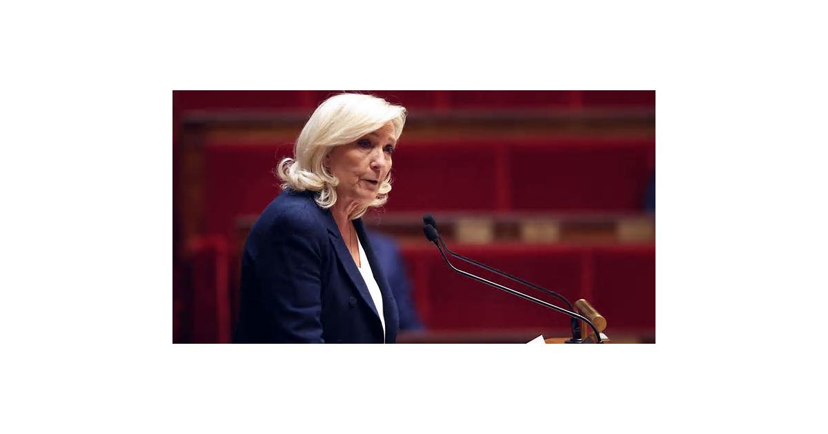Le Pen Vows to Cut French Deficit Below 3% to Court Investors