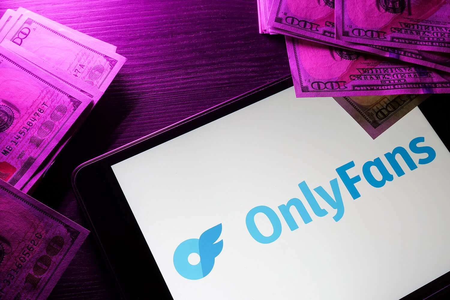 AI Comedians Are Stealing Jokes on Instagram to Sell OnlyFans Subscriptions