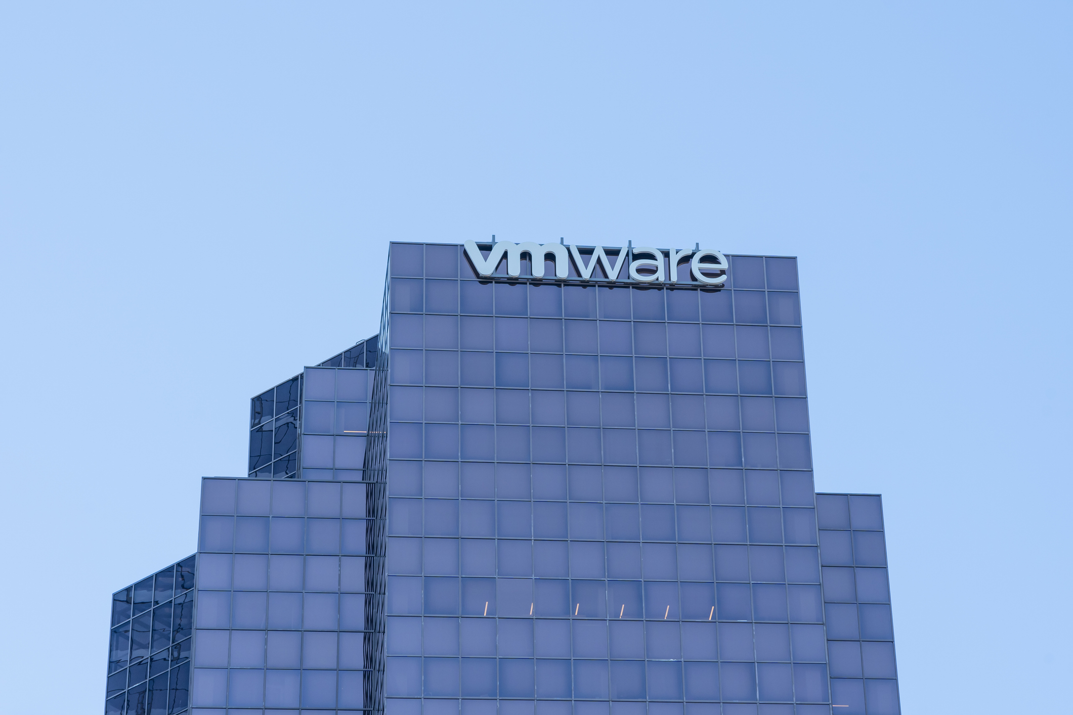 Licensing costs driving 90 percent of VMware users to explore options: Survey