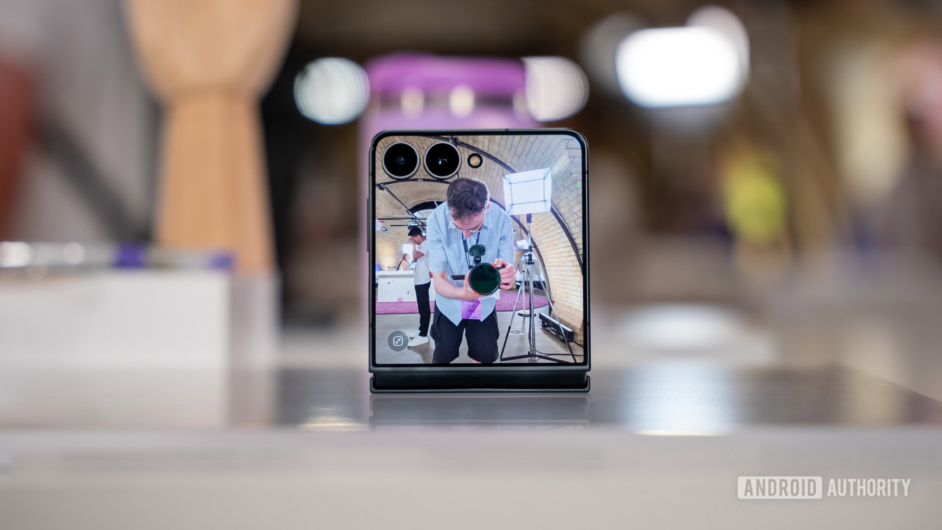 Hot deal: Samsung Galaxy Z Flip 8 falls below $990 in Prime Day pick