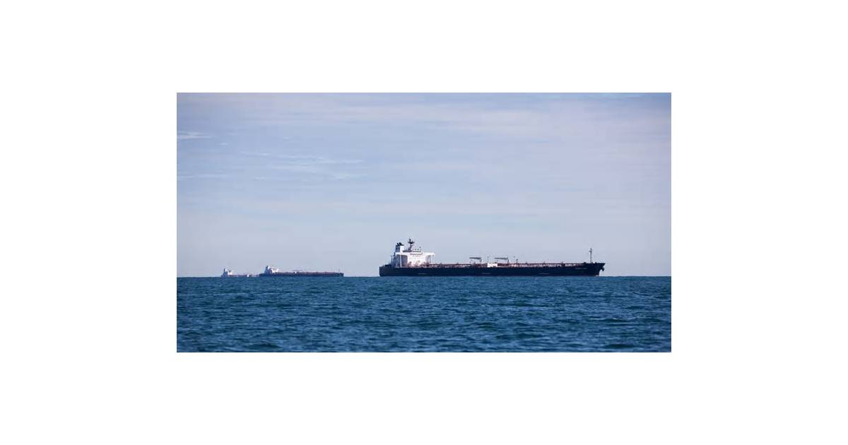 Russia’s Oil-Export Boom Undercut by Payouts, Diesel Sales Ban