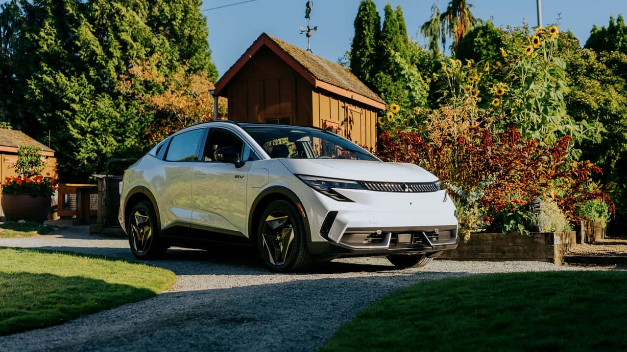 Mitsubishi's Clone Of The Nissan Leaf Isn't All That Cheap