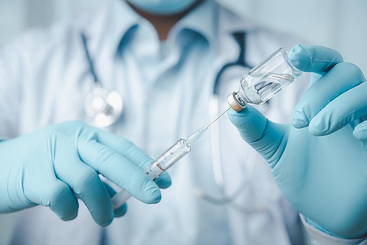 Pausing certain arthritis drugs after COVID-19 vaccination raises flare risk without improving antibody response