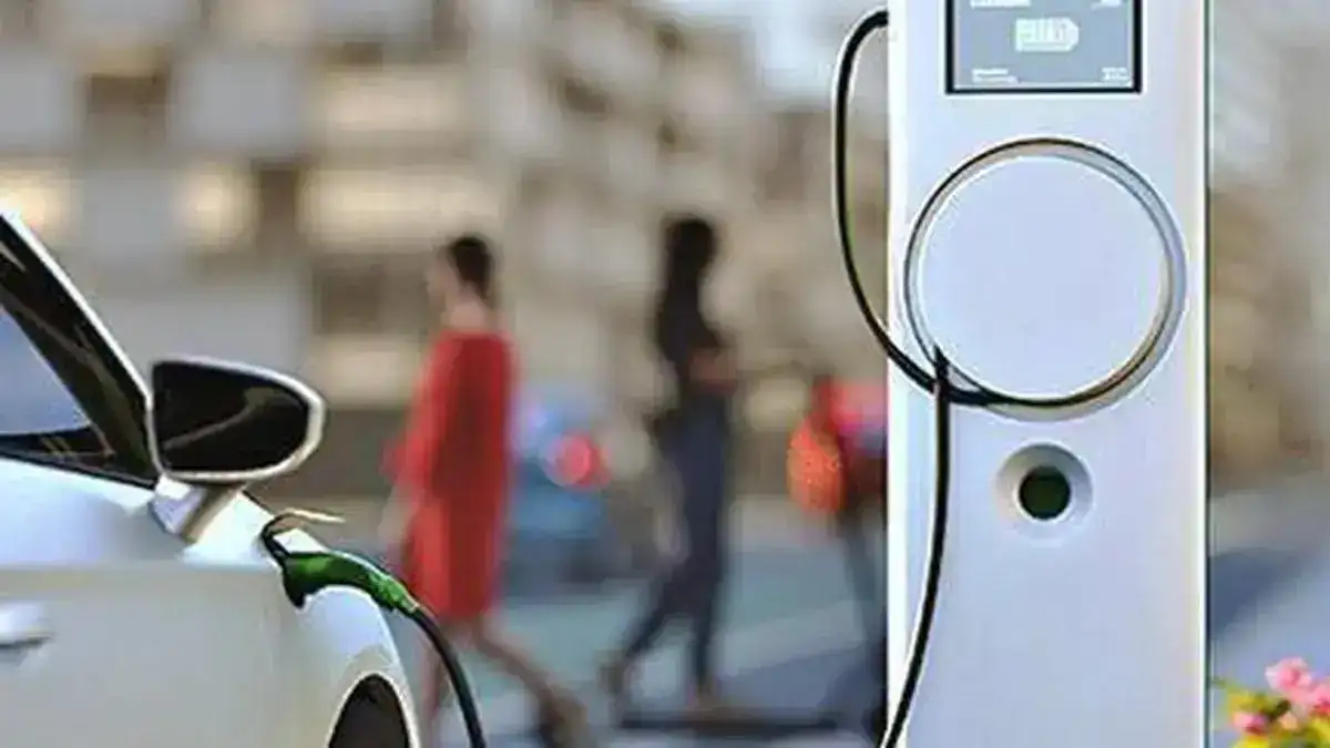 HPCL widens EV charging footprint and shifts focus to freight corridors