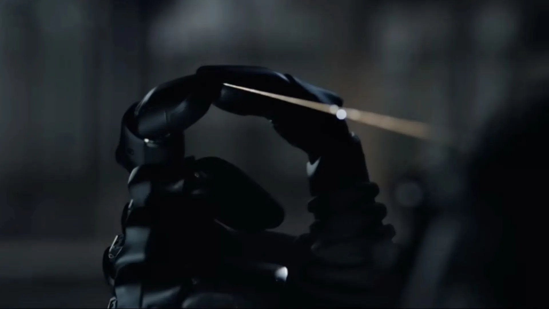 Video: Chinese robot hand masters delicate silk embroidery with precise finger control