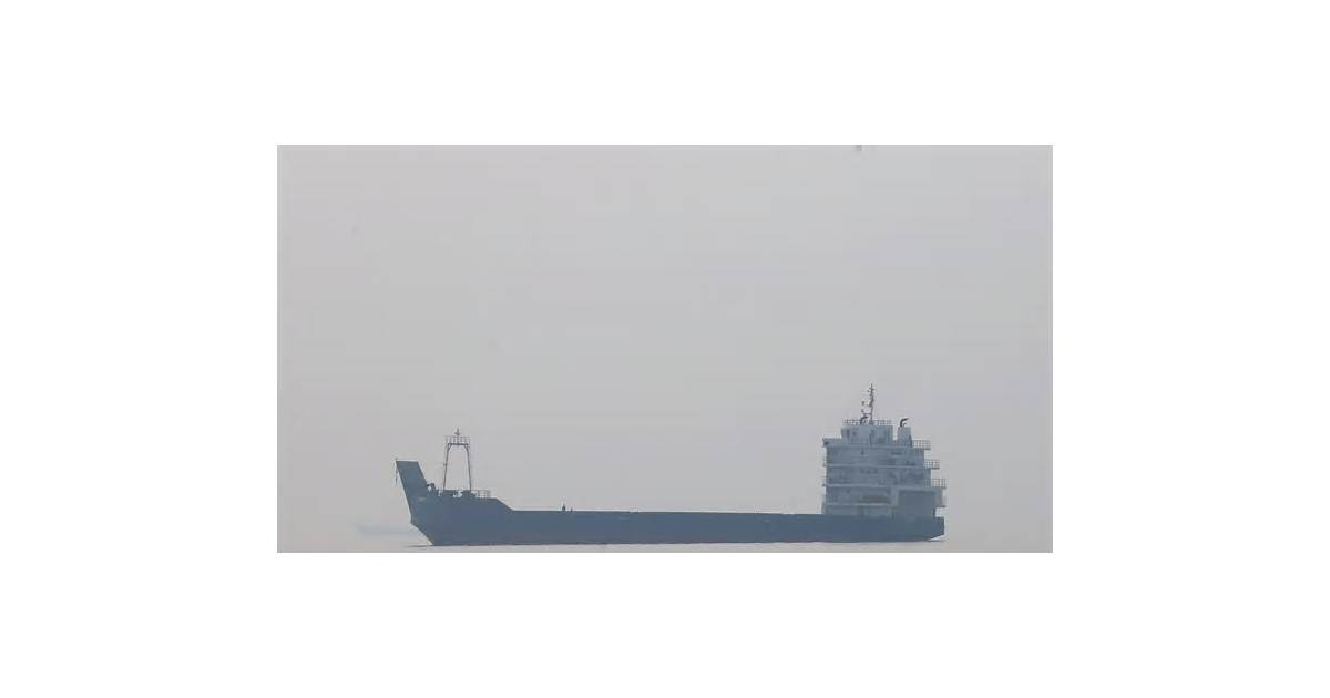 Iranian official says 'illegal routes' in Strait of Hormuz to soon be blocked