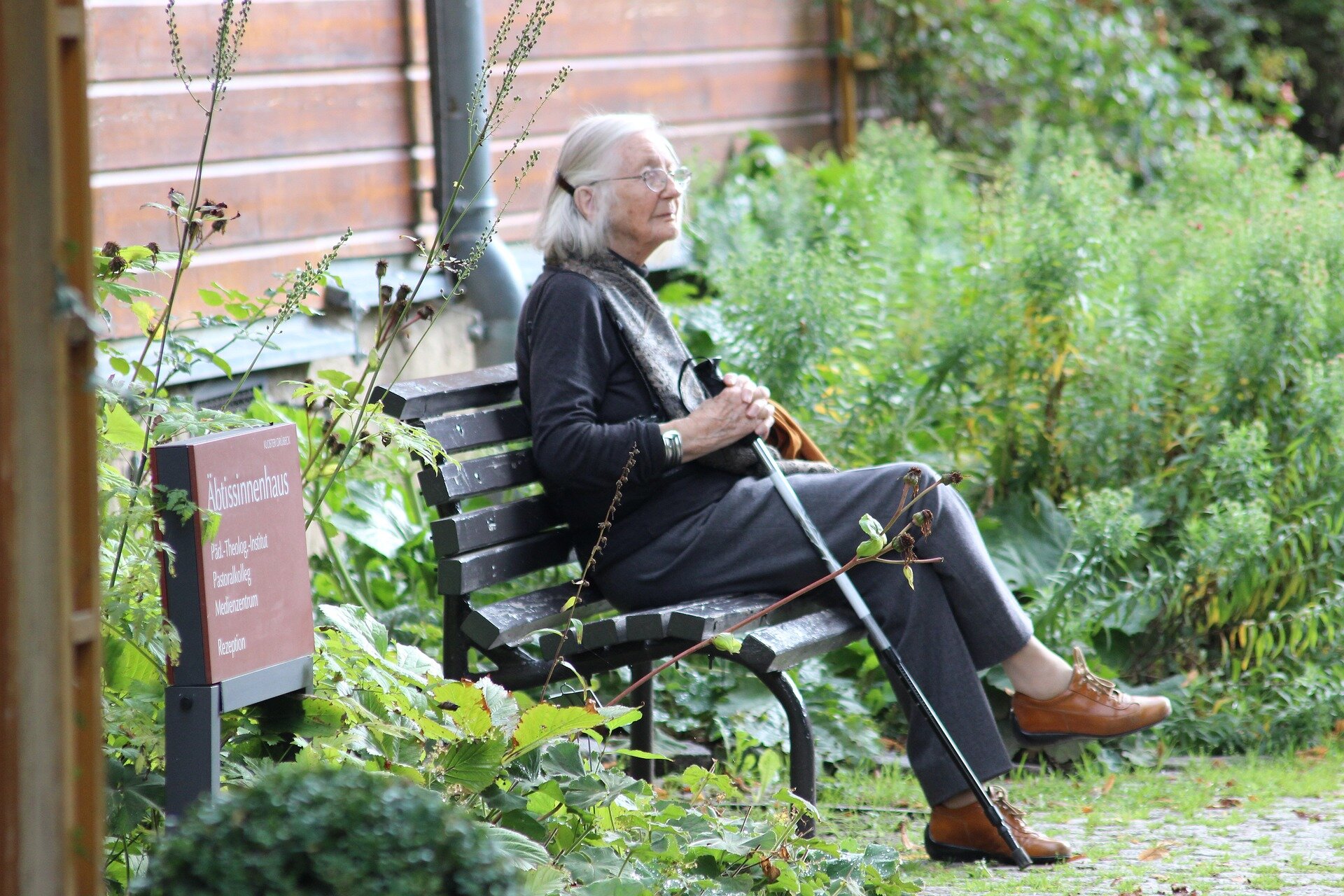 Survey participants less likely to recommend life-sustaining care for patients with dementia, despite documented wishes