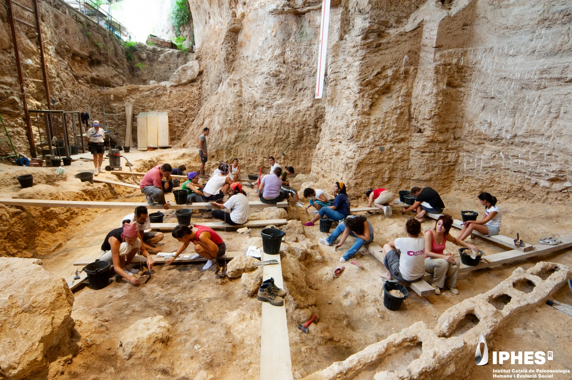 A Wooden Club and Other Rare Finds Reveal ‘Invisible’ Side of Neanderthal Life