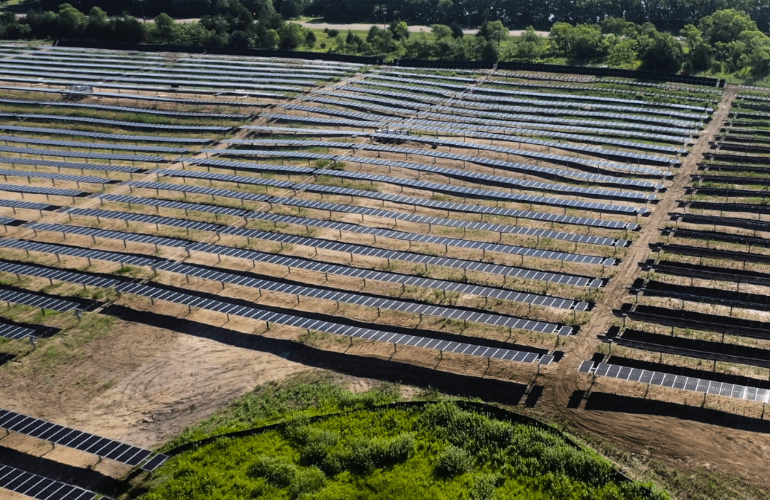 Cedar Creek completes 5-MW solar project near closed Minnesota landfill