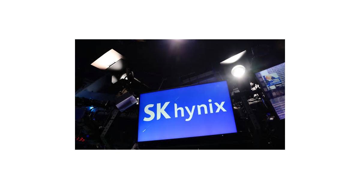 SK Hynix’s Solidigm Is Said to Pick Banks for US IPO Next Year