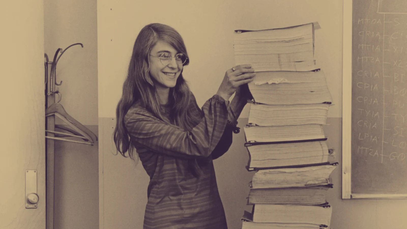 Margaret Hamilton, scientist who worked on NASA's Apollo program, dies at 90